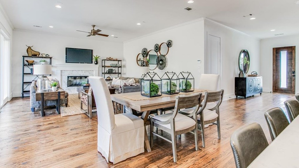 5843 Ln Vis Dr, Dallas TX 75214-4229 exterior