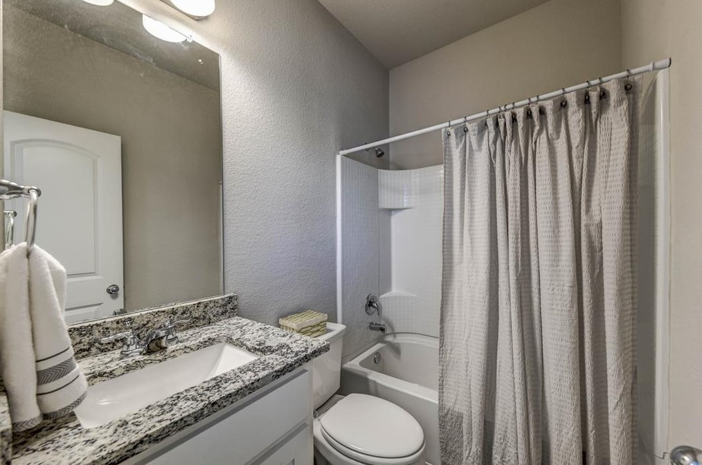 301 Lamar St, Mckinney TX  75069-3843 exterior