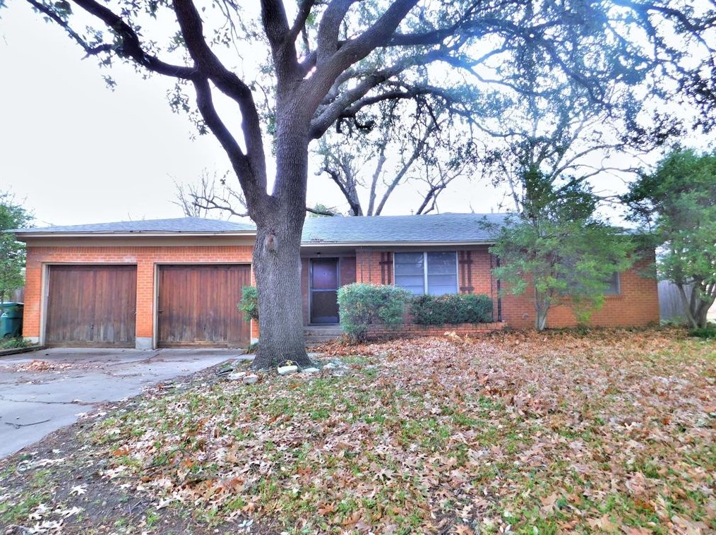 1716 Carlton St, Denton, TX 76201