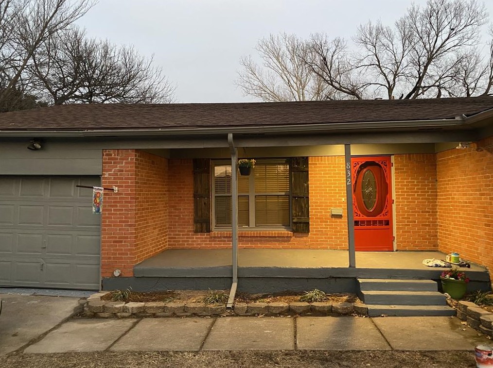 832 Zelda Dr, Hurst, TX 76053