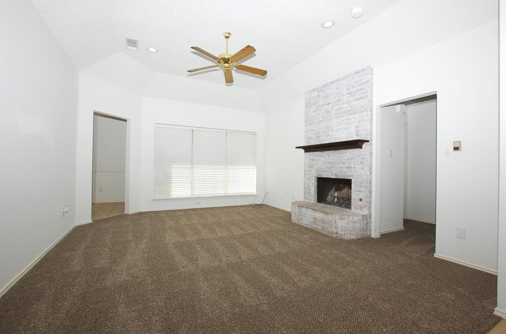 122 Princeton Cir, Forney, TX 75126