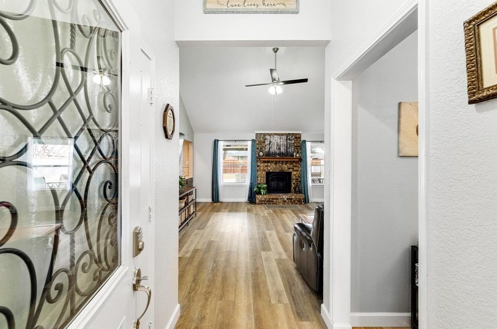 6833 Megan Ln, North Richland Hills, TX 76182