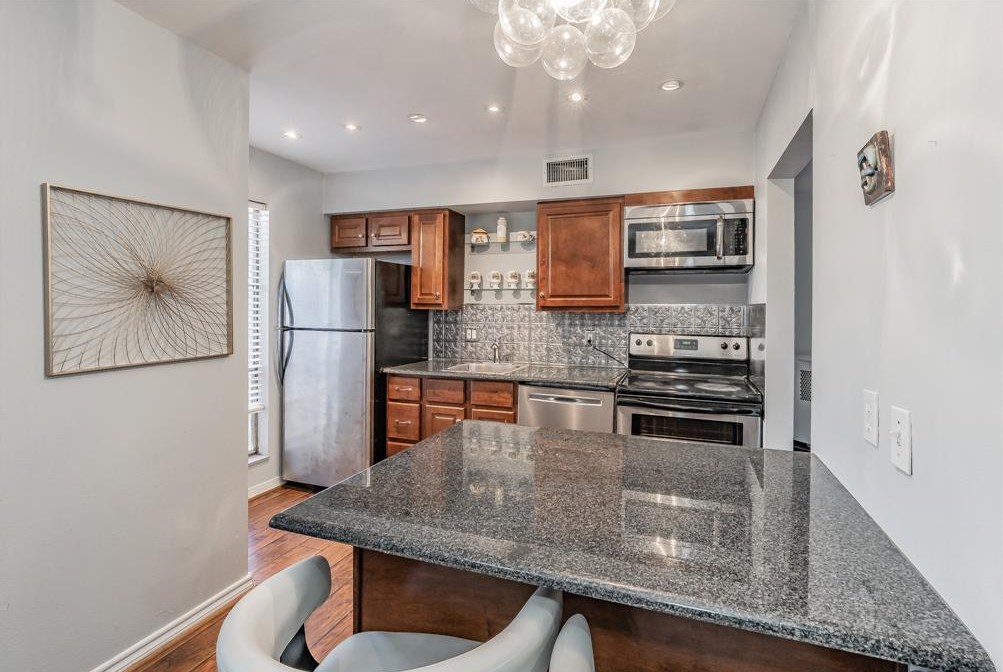 4652 Matilda St, Dallas, TX 75206-4230