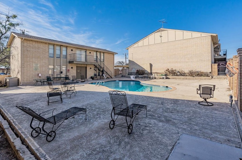 4652 Matilda St, Dallas TX  75206-4230 exterior