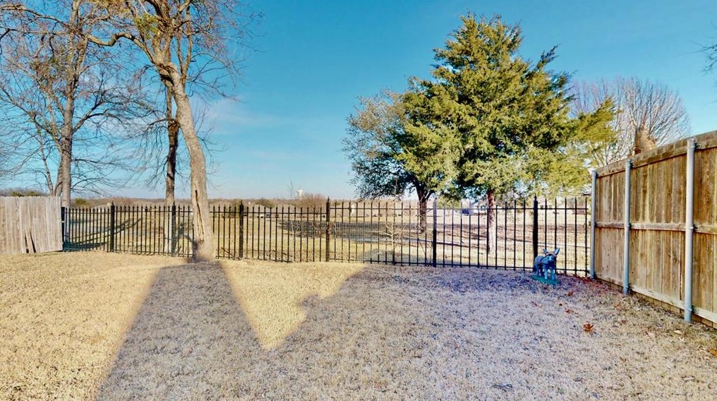 2705 Dover Dr, Mckinney, TX 75069-7707