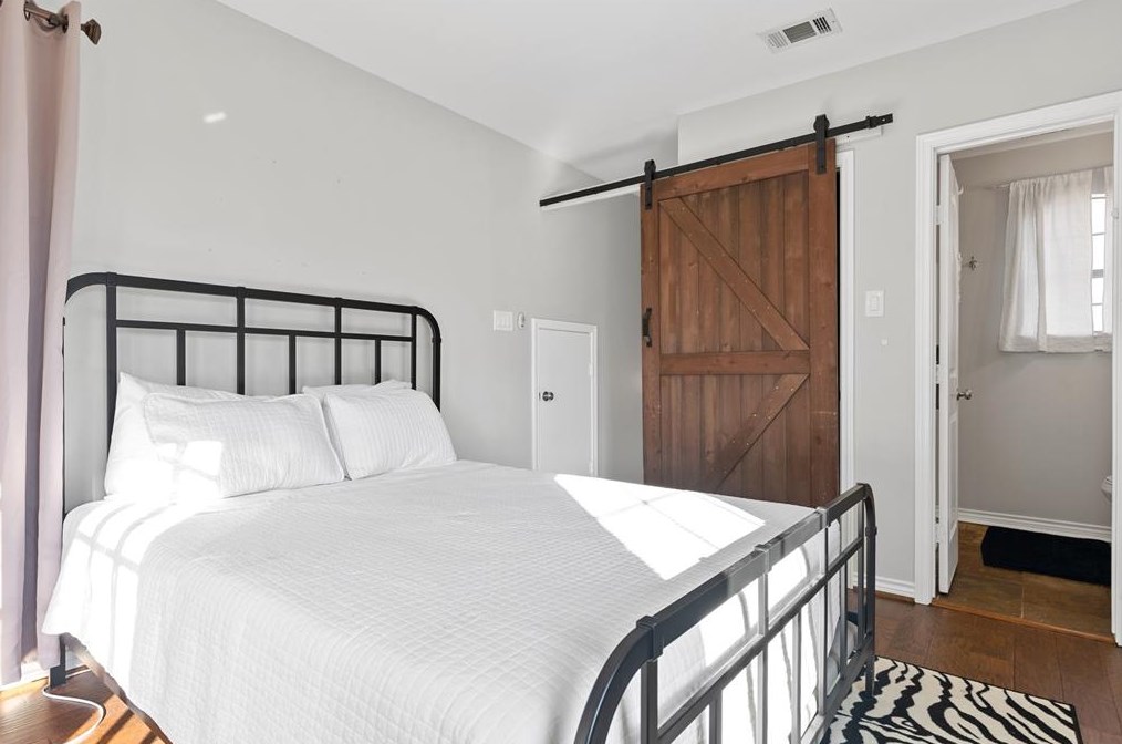 642 Tyler St, Dallas TX 75224-1325 exterior