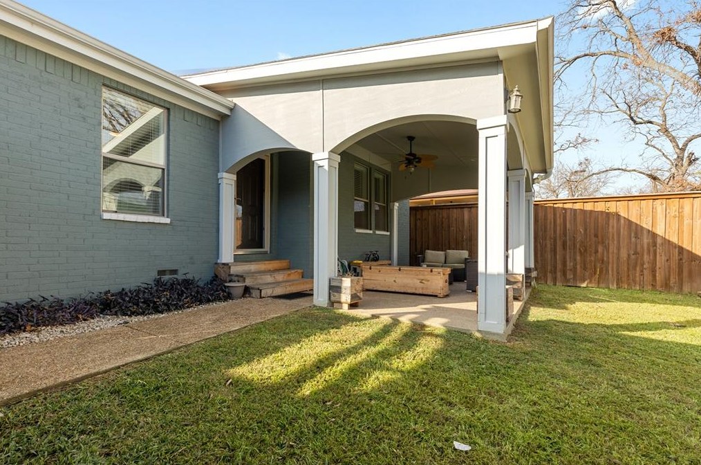 642 Tyler St, Dallas TX 75224-1325 exterior