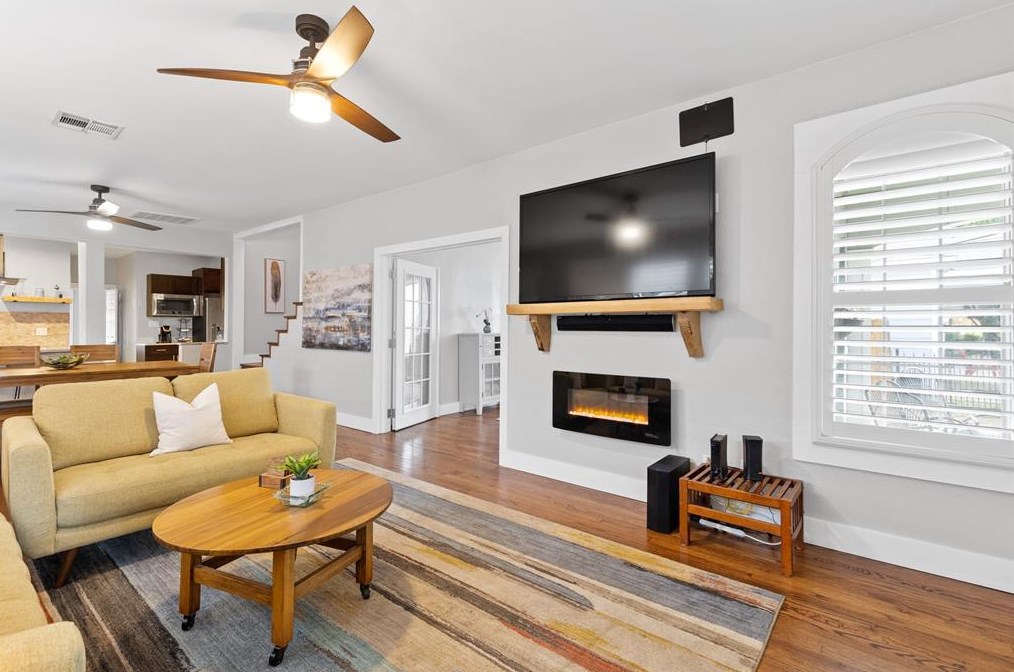 642 Tyler St, Dallas, TX 75208-3956