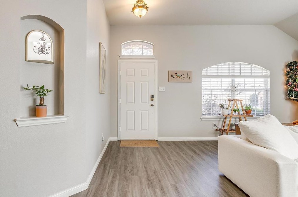 2924 Hollow Valley Dr, Keller, TX 76244-5531