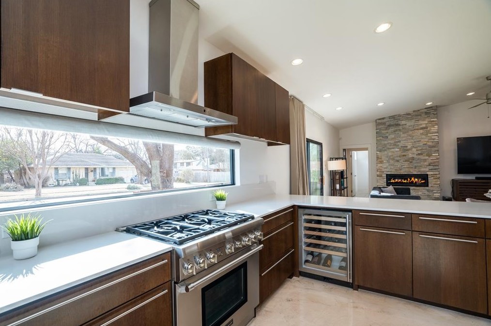 9831 Ontario Ln, Dallas TX 75220-1919 exterior