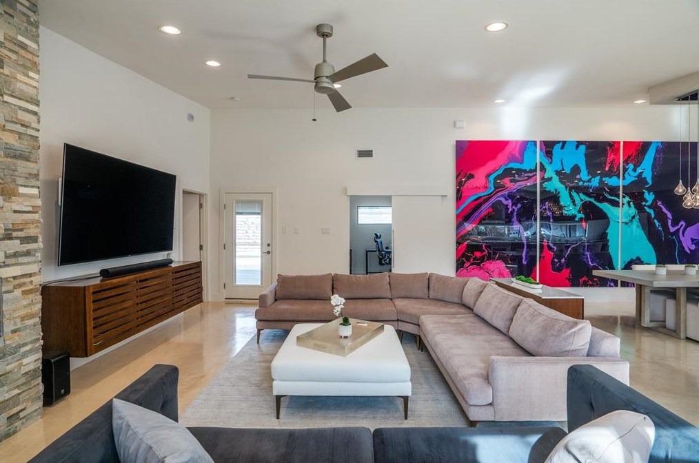 9831 Ontario Ln, Dallas TX 75220-1919 exterior