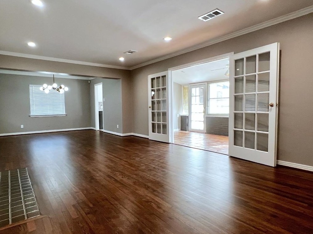 9238 Forest Hills Blvd, Dallas, TX 75218