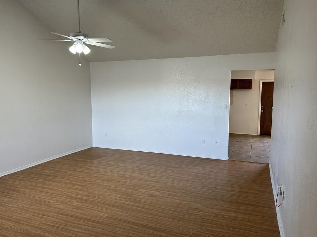402 N Nolan River Rd #a, Cleburne, TX 76033
