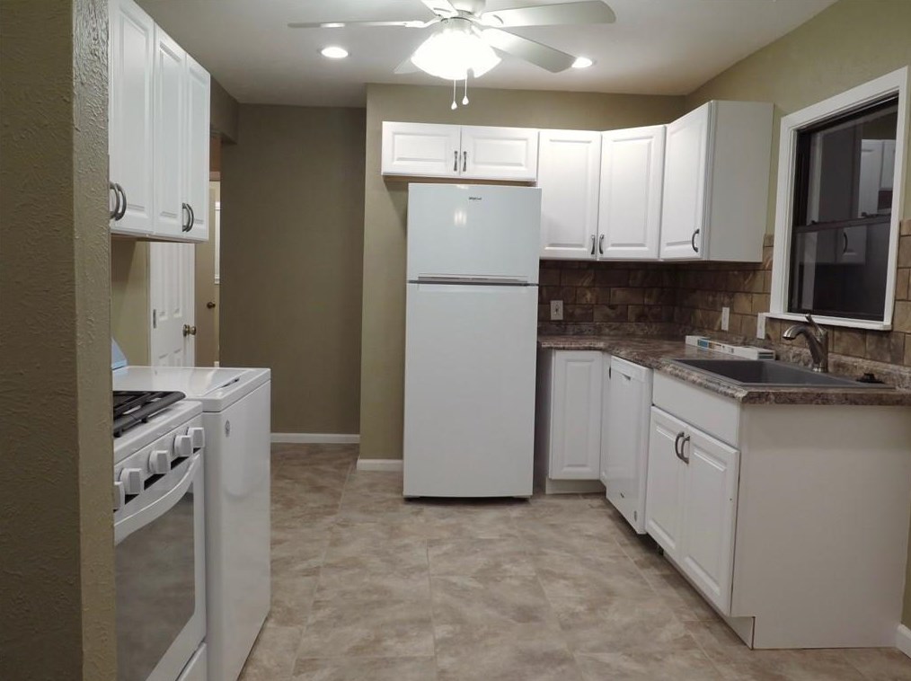 5619 Pickfair Cir, Dallas, TX 75235