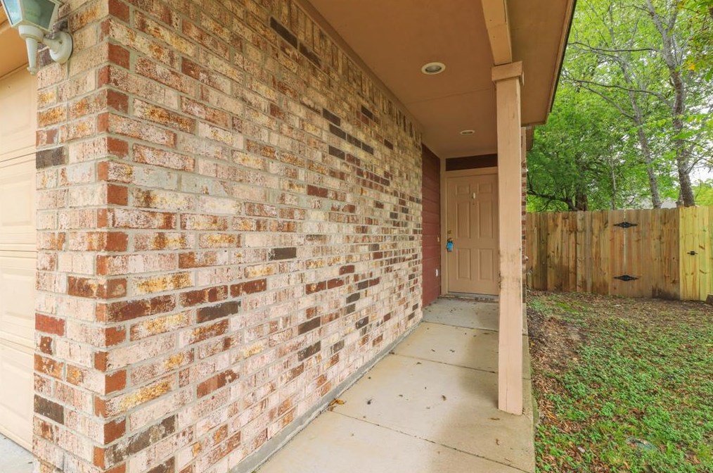 1912 May St, Fort Worth, TX 76110
