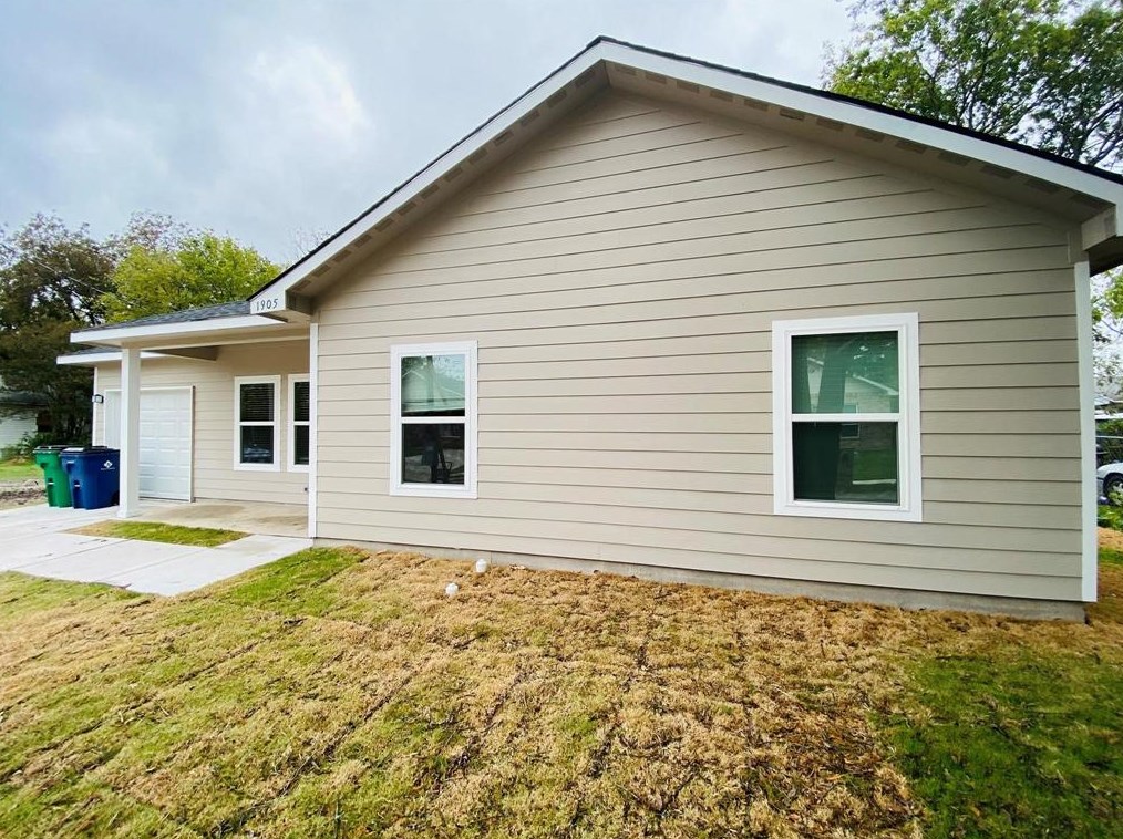 1905 King St, Greenville, TX 75401