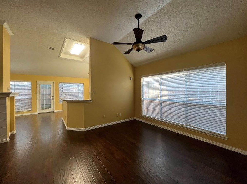 346 Arbor Ct, Euless, TX 76039