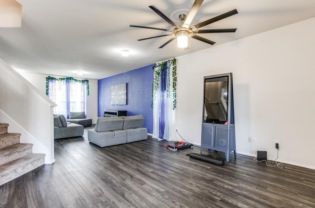 2312 Bray Village Dr, Denton, TX 76207