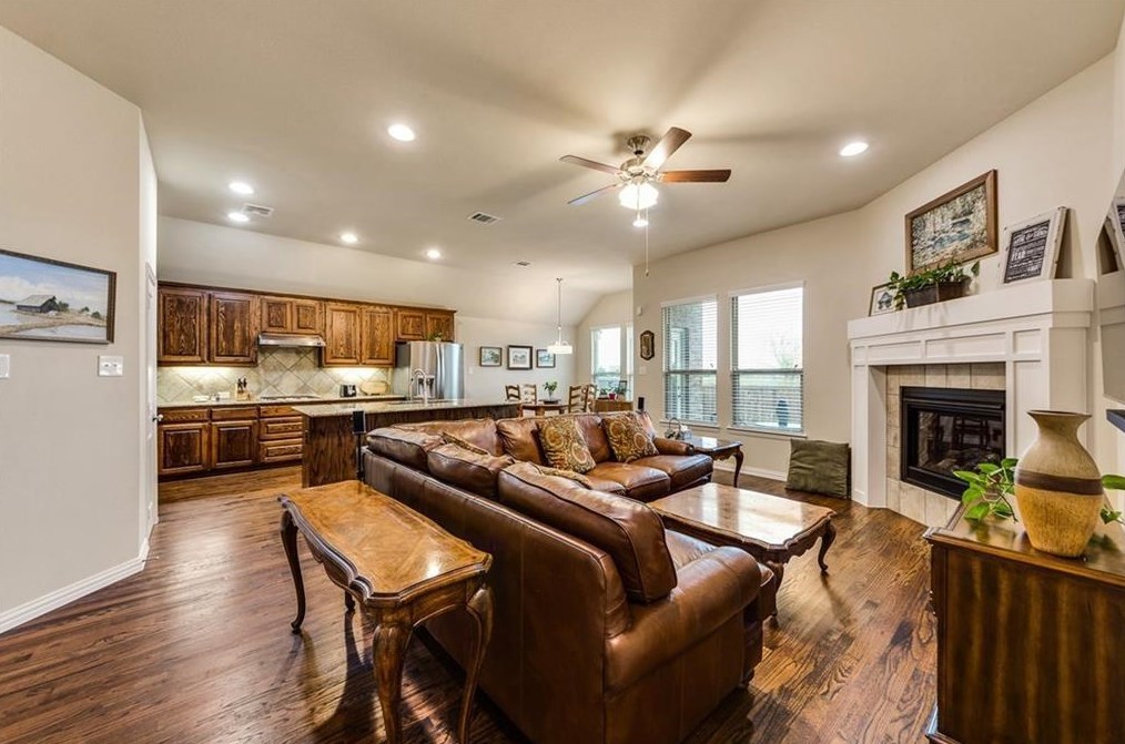 2314 Independence Dr, Mckinney TX  75454-3125 exterior