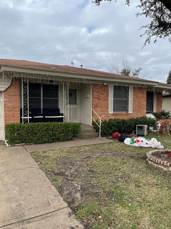 1049 Caldwell Dr, Garland TX  75041-4436 exterior