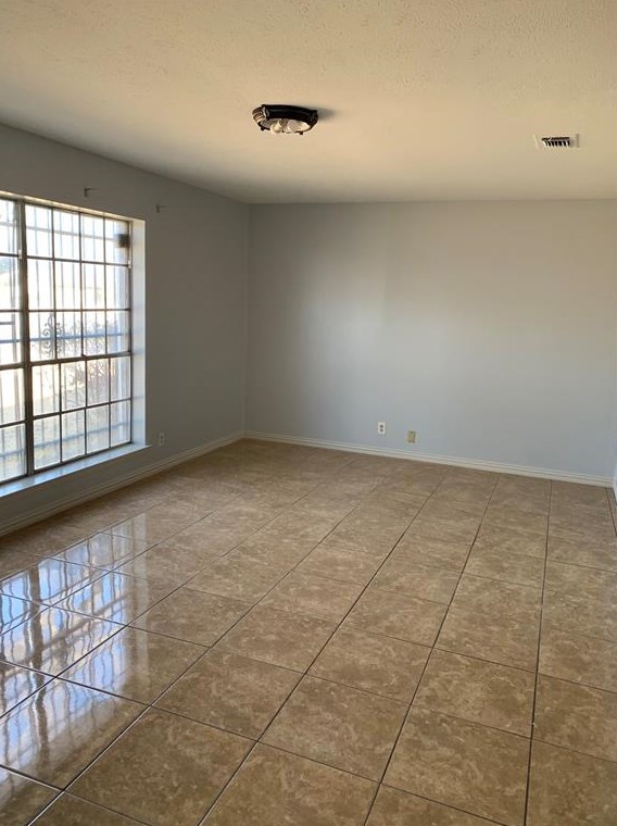 3027 Plaudit Pl, Dallas TX  75229-5805 exterior