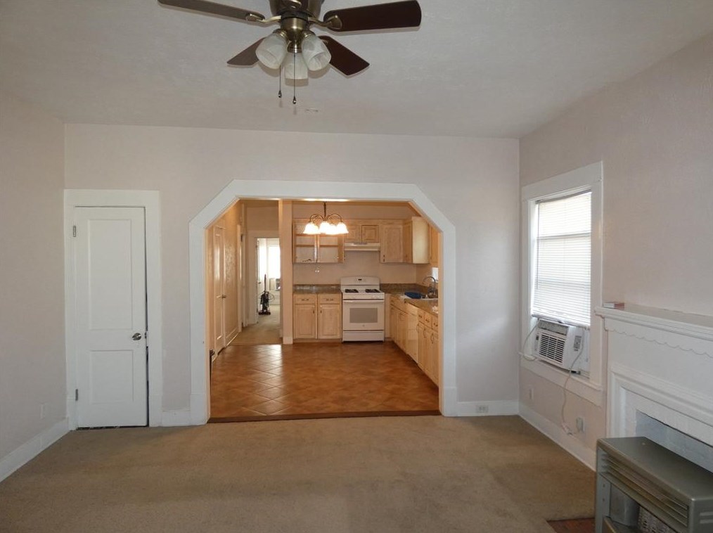 709 Huntley St, Dallas TX  75214-4604 exterior