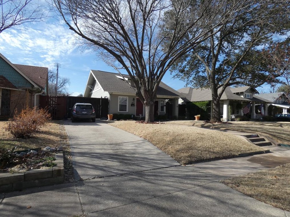 709 Huntley St, Dallas, TX 75214