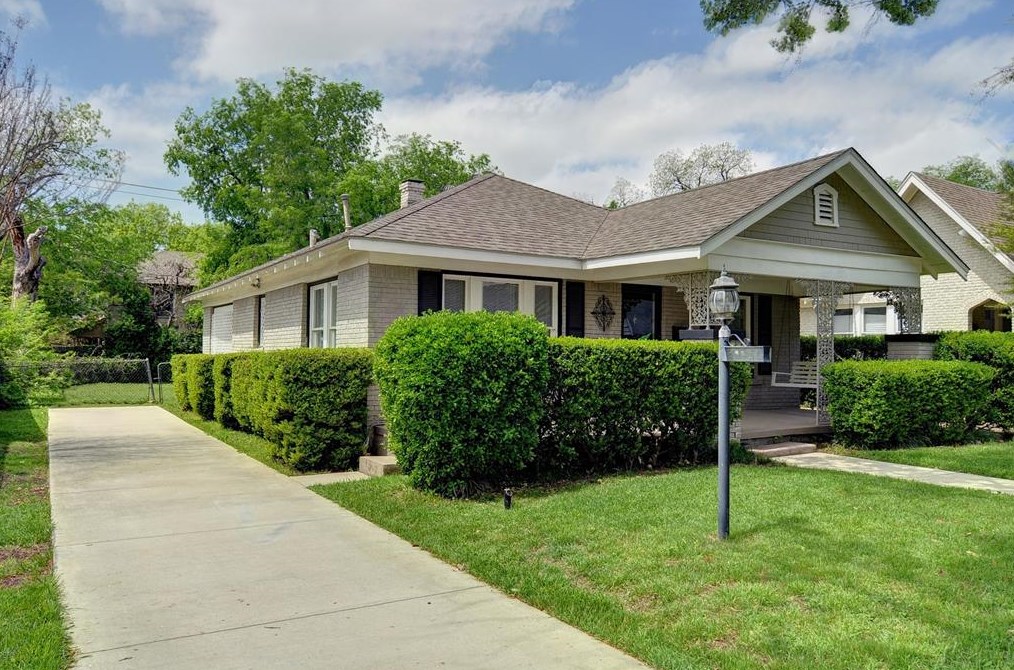 3240 Rogers Ave, Fort Worth, TX 76109