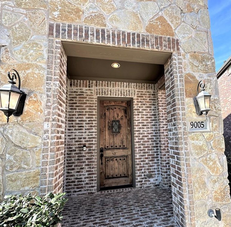 9005 Blue Water Dr, Plano, TX 75025