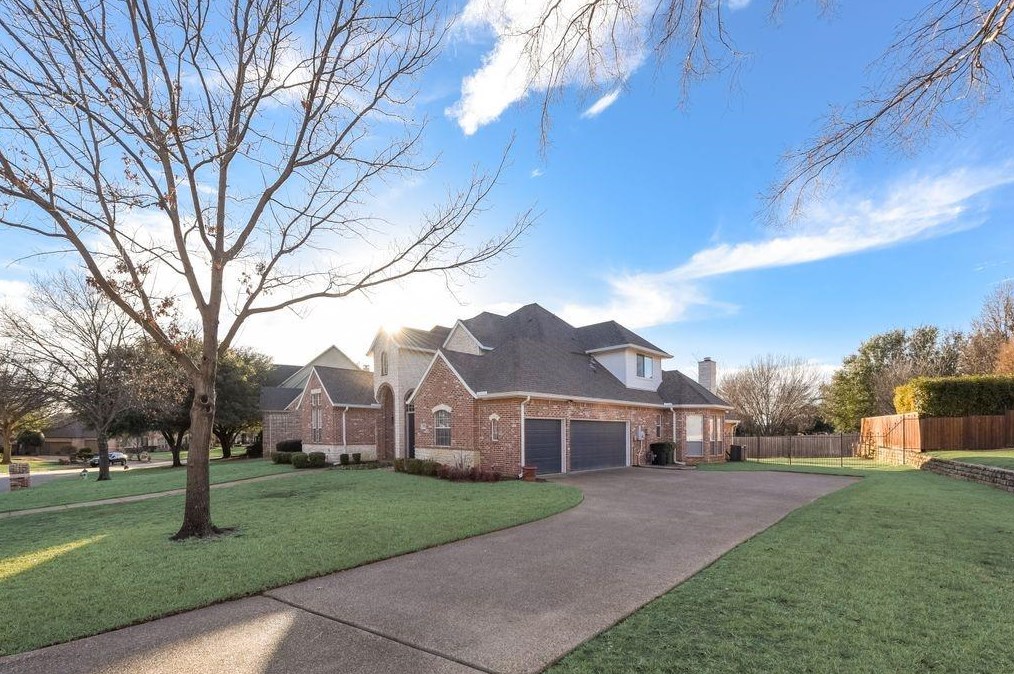 1110 Calais Dr, Grapevine, TX 76092
