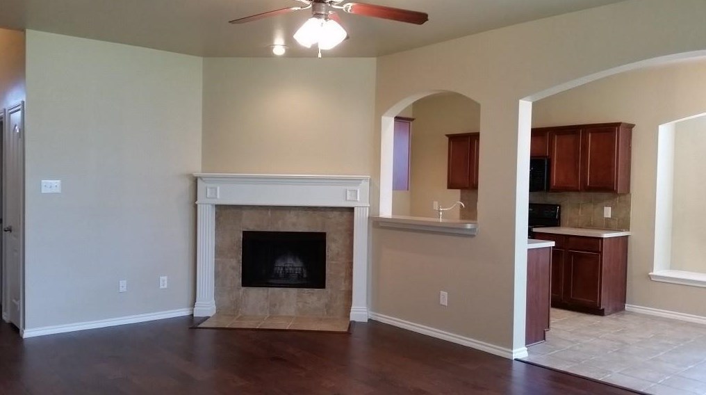 806 Bens Dr, Anna, TX 75409