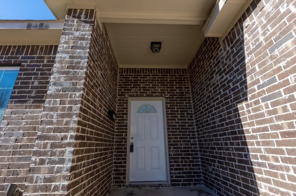 1627 Greenlawn Dr, Dallas, TX 75253