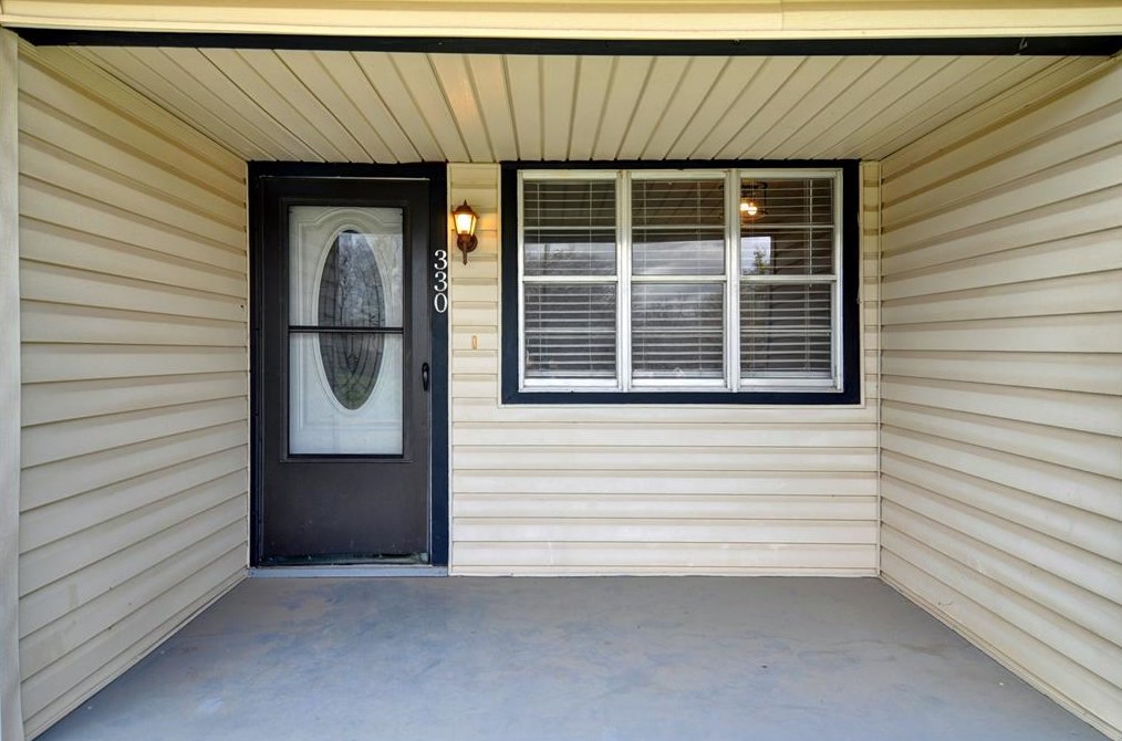 330 S Main St, Rhome, TX 76078