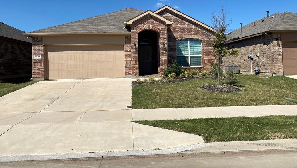 1029 Spanish Needle Trail, Fort Worth, TX 76177