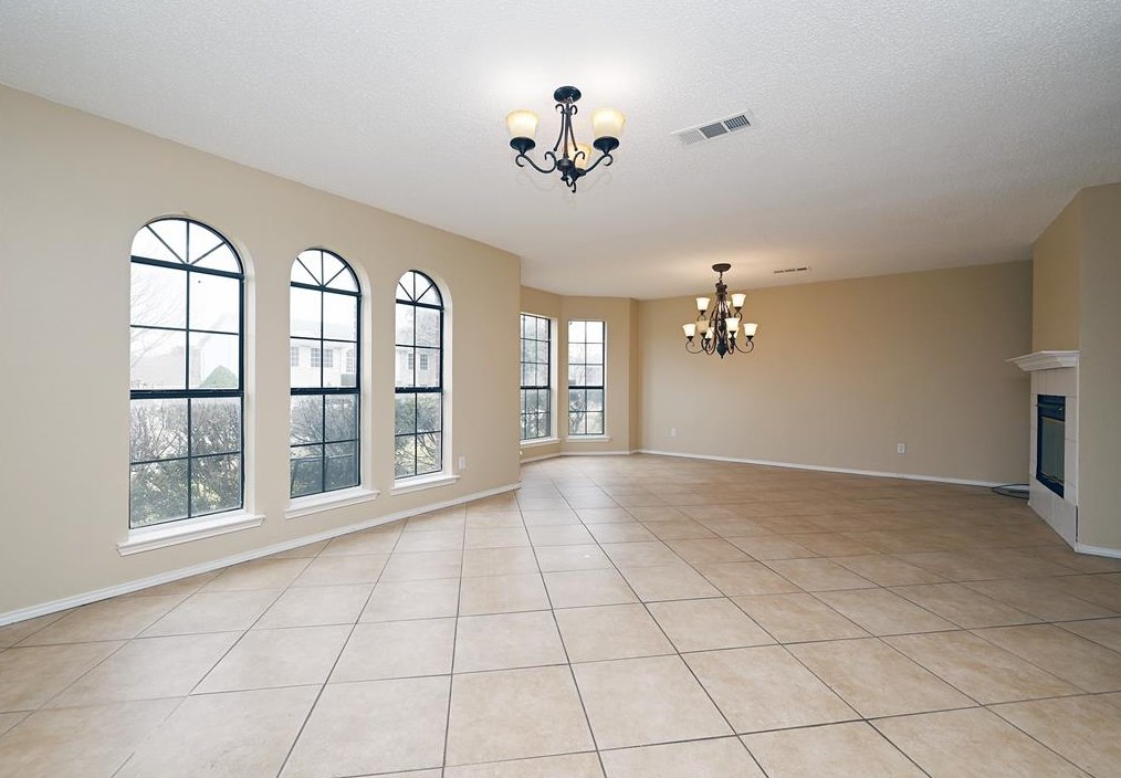 2604 Vistaview Dr, Denton, TX 76210