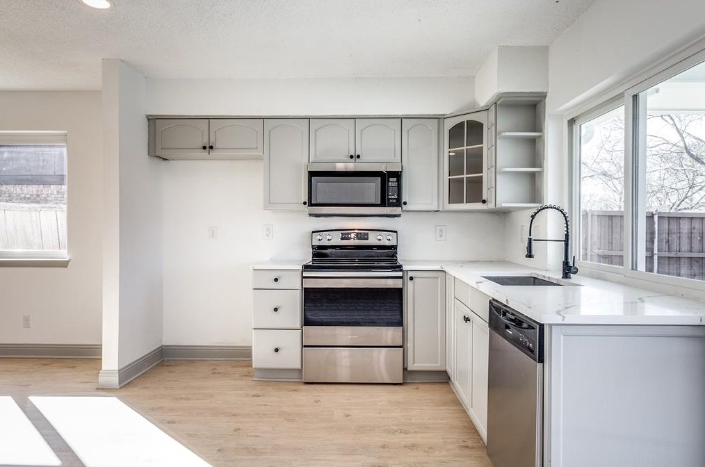 701 Via Del Rey, Mesquite TX 75150-3022 exterior