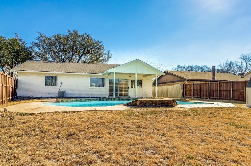 701 Via Del Rey, Mesquite TX 75150-3022 exterior