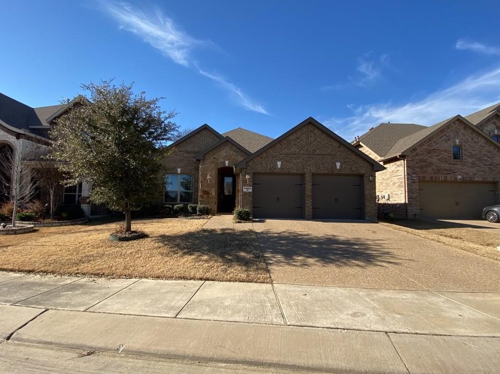11804 Serenity Hill Dr, Euless, TX 76040