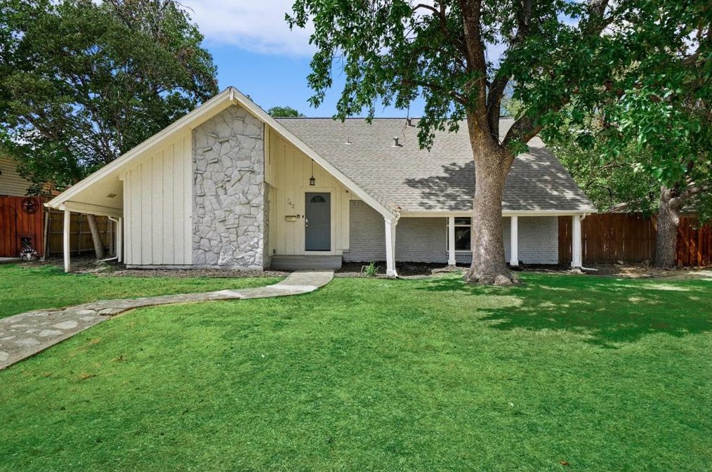 742 Austrian Rd, Grand Prairie, TX 75050