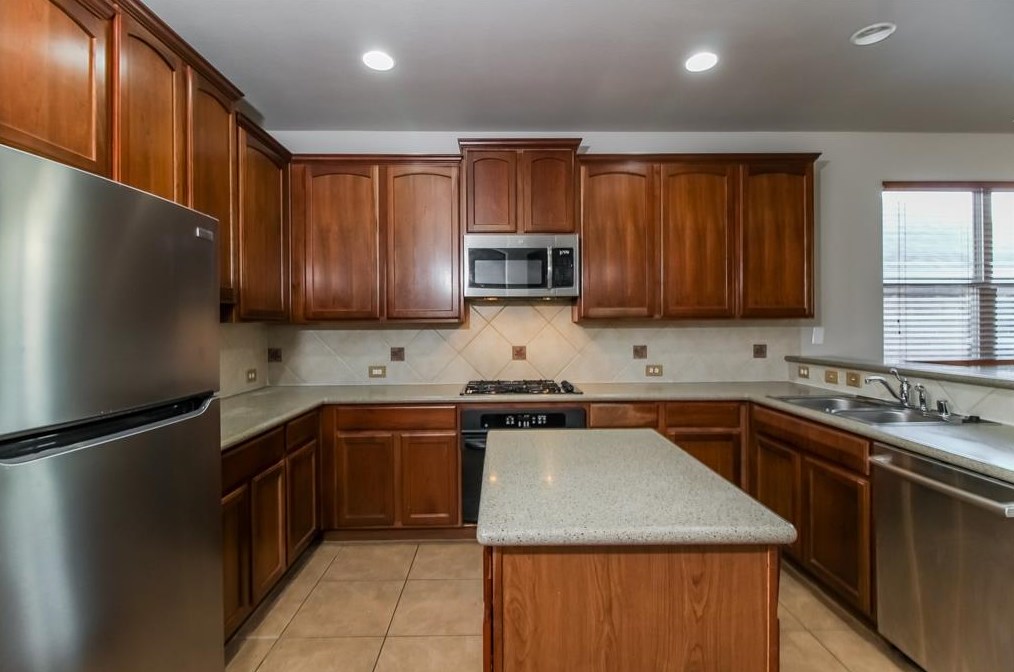 4325 Thorp Ln, Keller TX  76244-5892 exterior