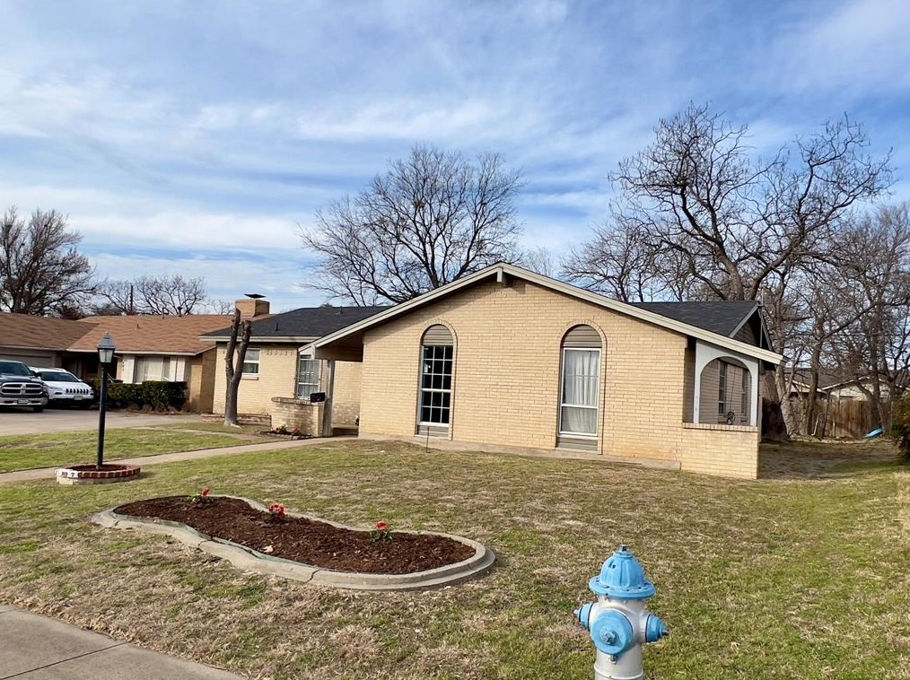 407 Azalea Ln, Duncanville, TX 75137