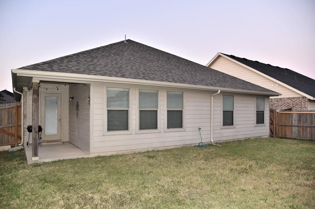 9613 Palm Valley Dr, Mckinney TX  75070-8901 exterior