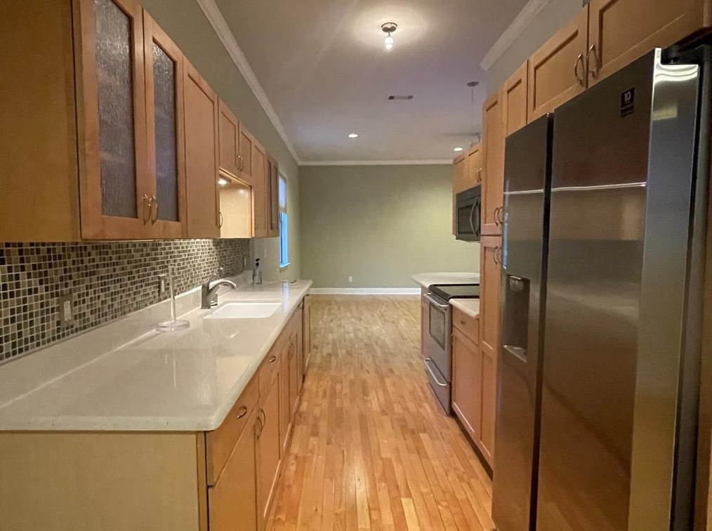 4204 Cabell Dr, Dallas, TX 75204