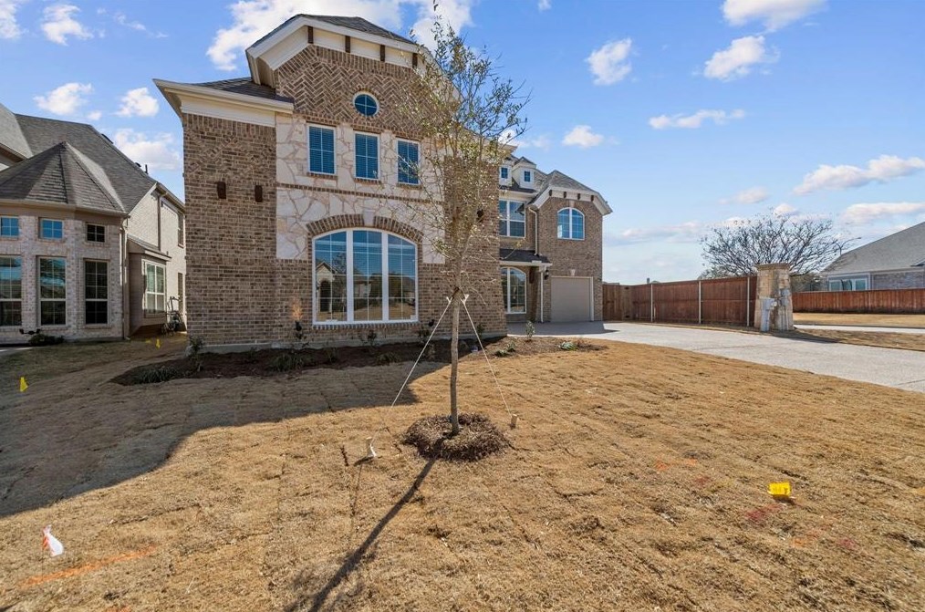 15628 Yarberry Dr, Roanoke, TX 76262