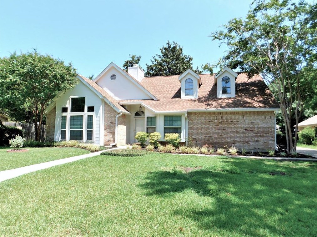 1539 Pickwick Ln, Denton, TX 76209