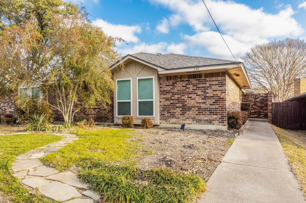 340 Park Brook Dr, Dallas, TX 75218