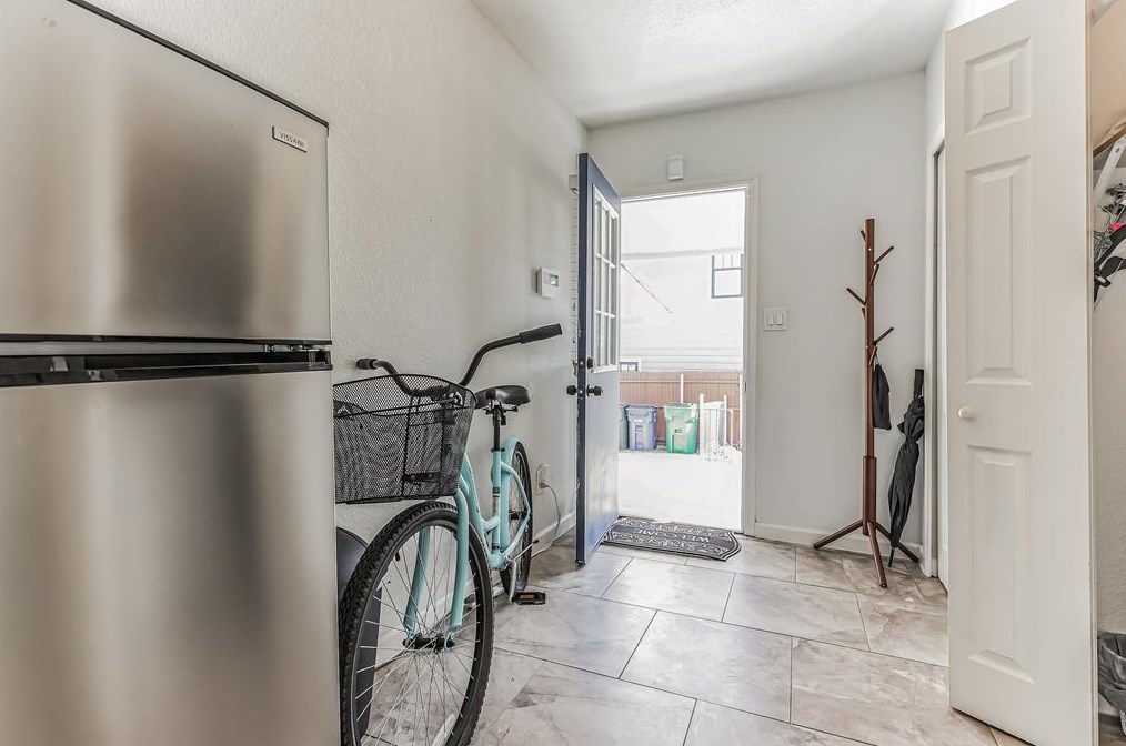 1008 White Ave, Mckinney TX 75069-1750 exterior