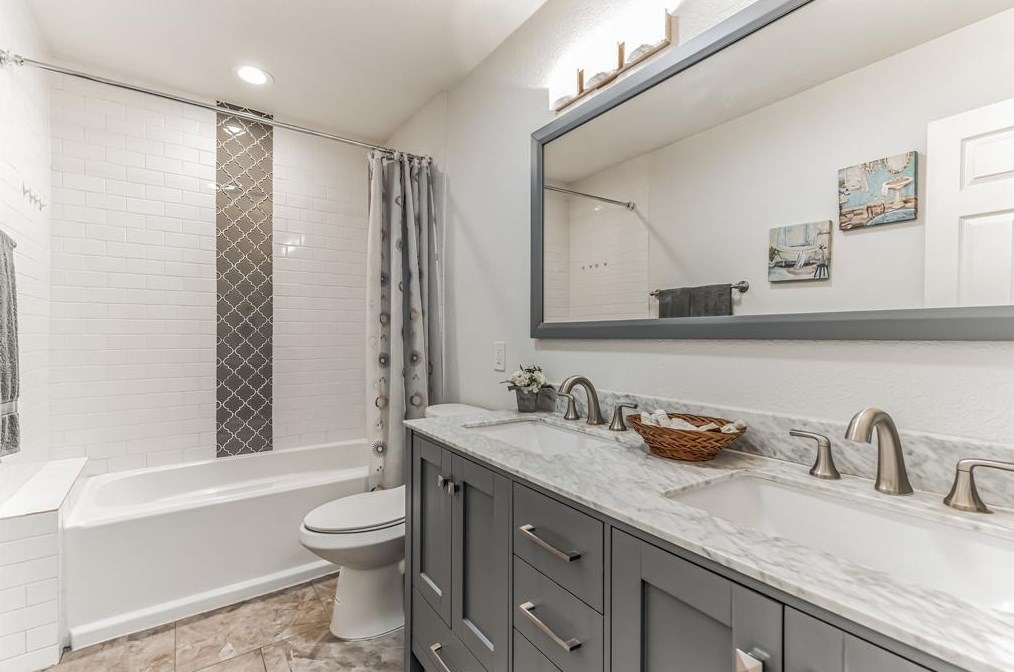 1008 White Ave, Mckinney TX 75069-1750 exterior