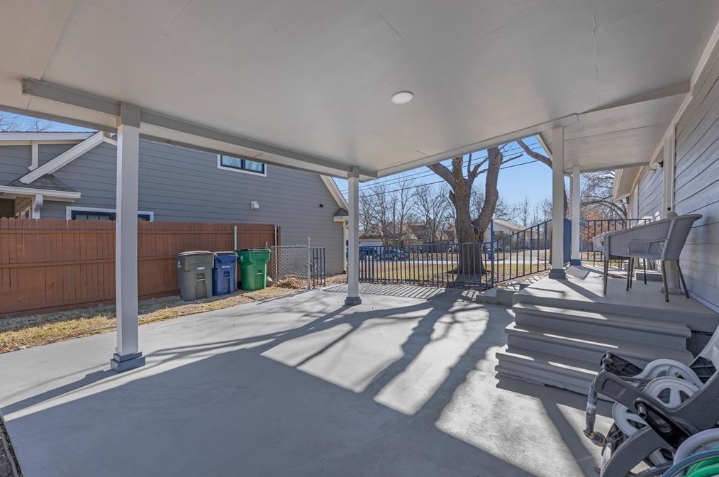 1008 White Ave, Mckinney TX 75069-1750 exterior