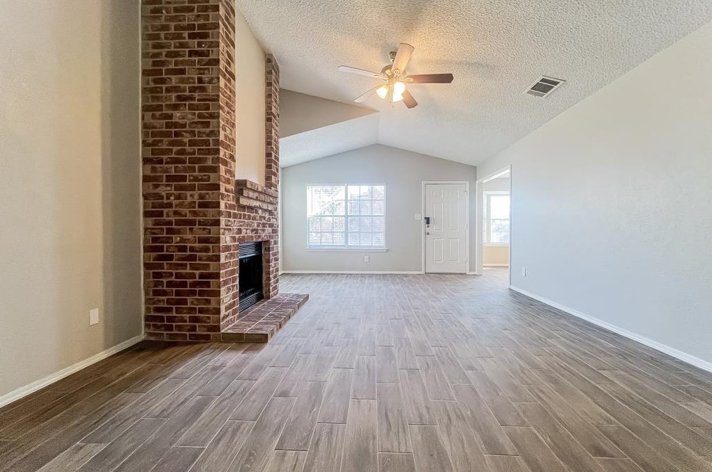 3913 Bond St, Rowlett TX  75088-4937 exterior